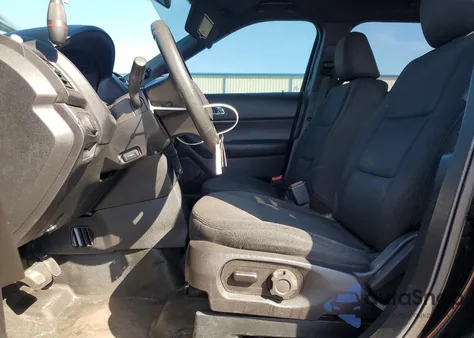 2017 Ford Explorer Police Interceptor z USA, uszkodzony, nr VIN 1FM5K8AR7HGE13057